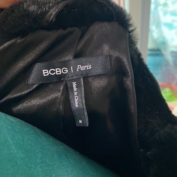 BCBG Paris 3/4 Sleeve Stole - Picture 7 of 9